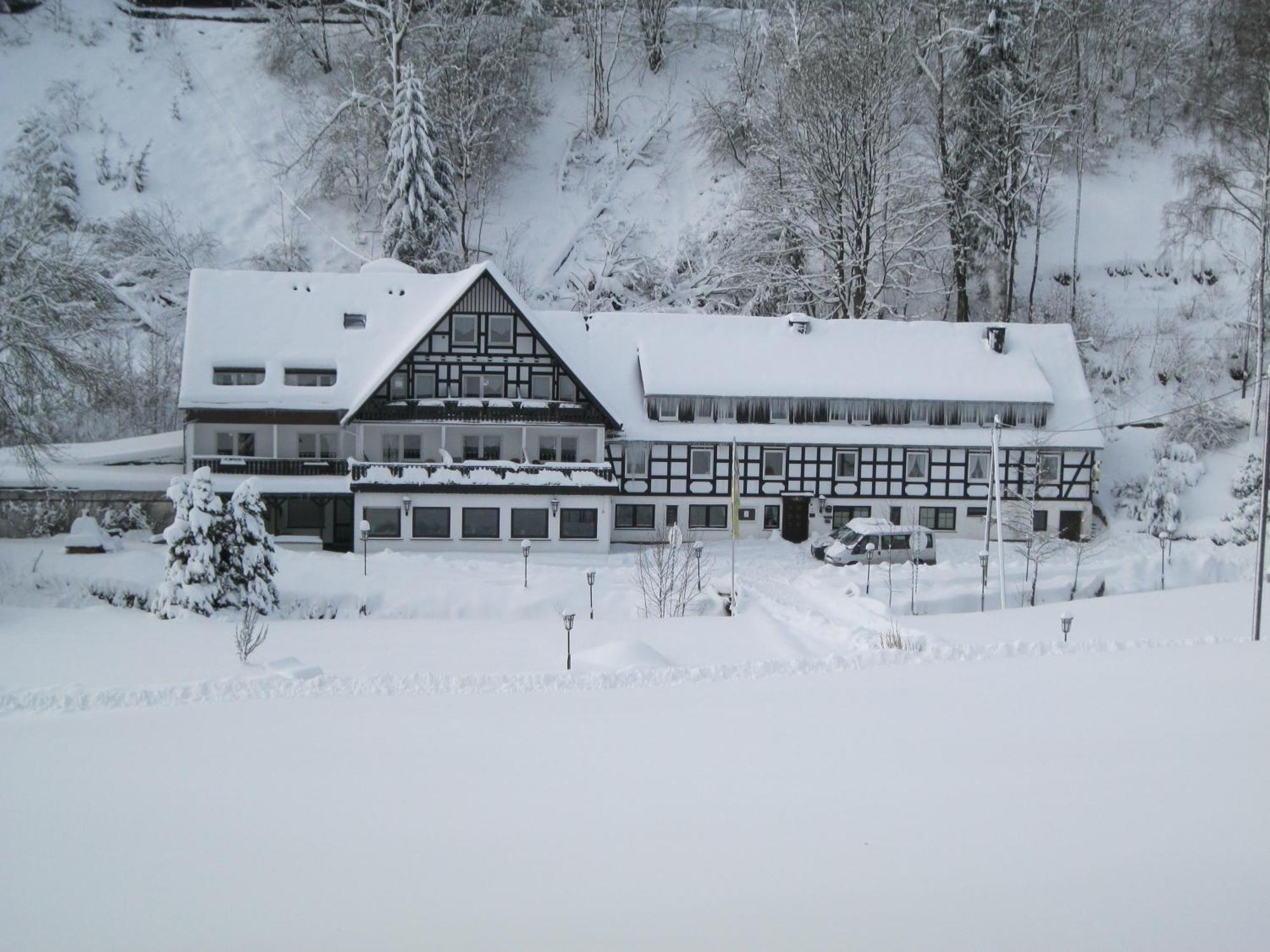 Tommes Gästehaus Zur Mühle Schmallenberg Exterior foto